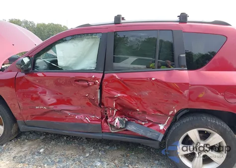 2016 Jeep Compass Sport z USA, uszkodzony, nr VIN 1C4NJDBB0GD556398